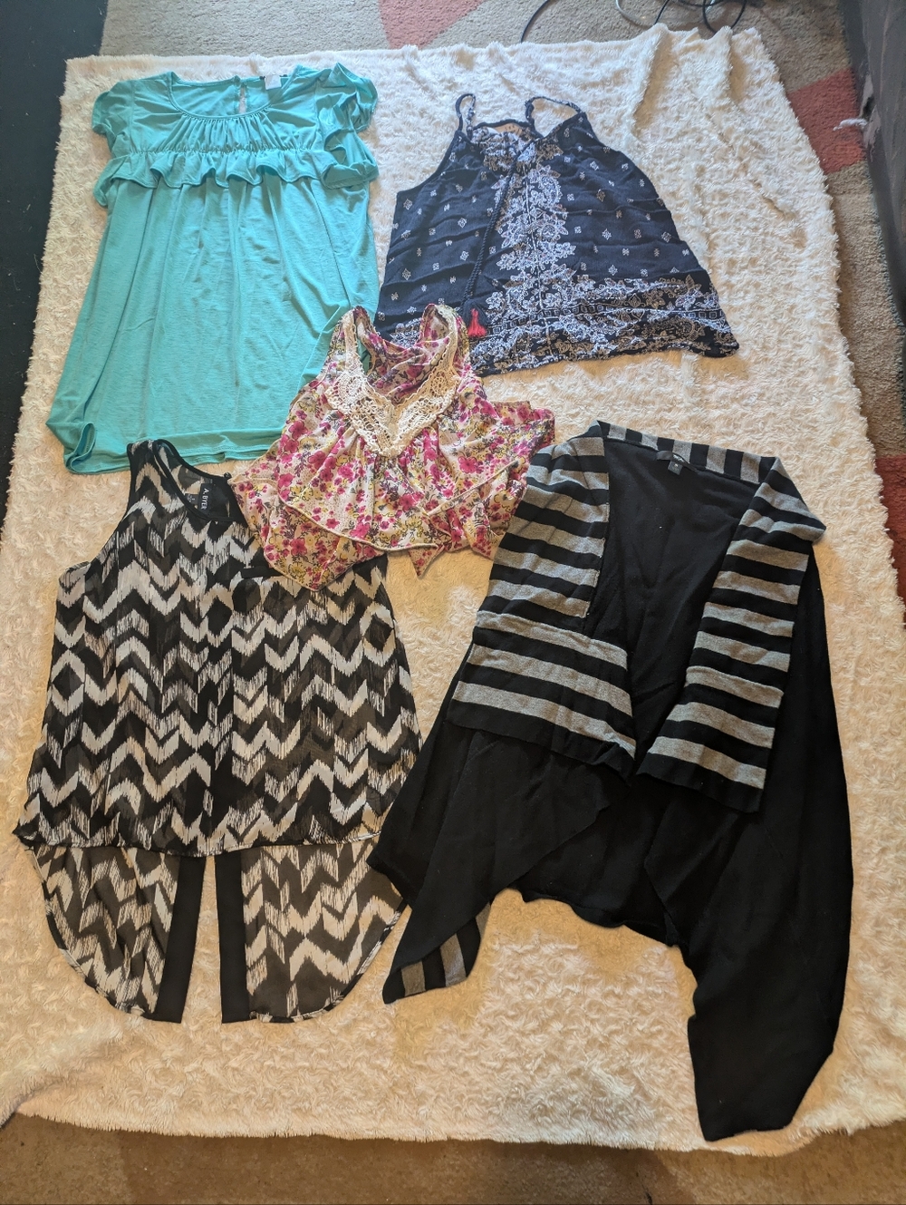 “Women’s Size Small Summer Tops Bundle (5 Pieces) – Boho, Casual, Lightweight